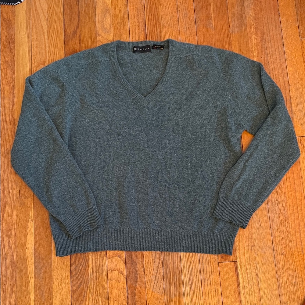 Vintage RETREAT Men’s Lambswool V-Neck Cottagecore Coastal Grandpa Sweater